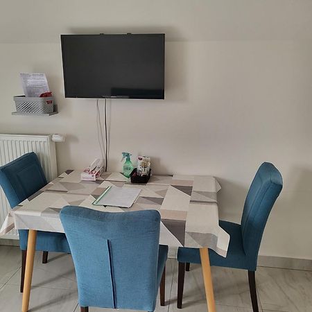 Potucky Apartmany Stran חדר תמונה