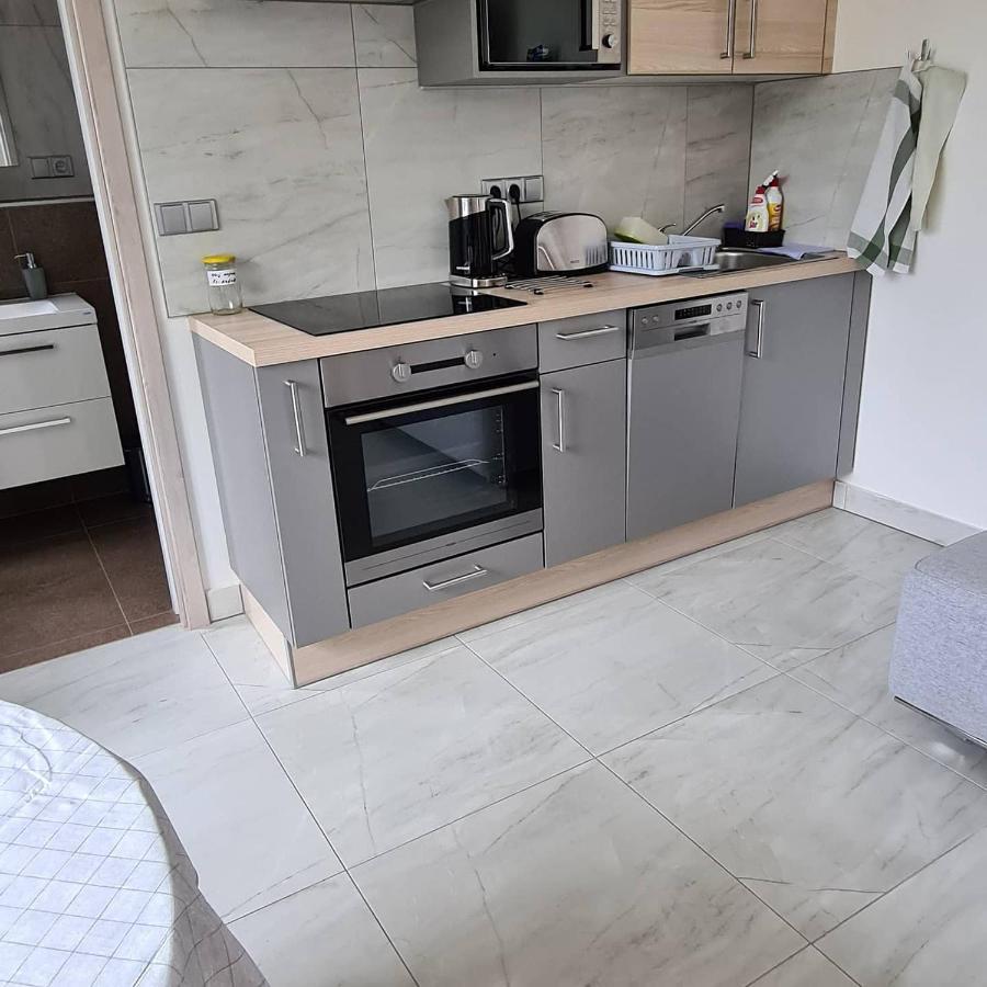 Potucky Apartmany Stran מראה חיצוני תמונה