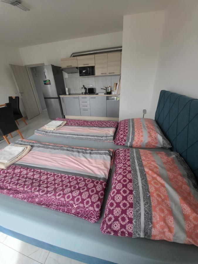 Potucky Apartmany Stran מראה חיצוני תמונה